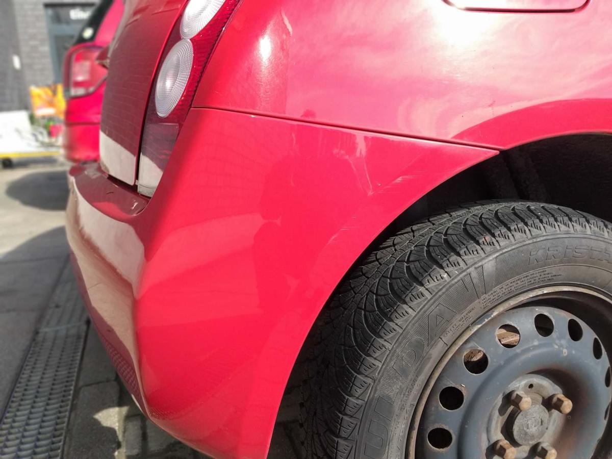 Nissan Micra K12 original Stoßstange Sossfänger hinten Z10 Rot Bj.2004 Nissan Micra K12 original Stoßstange Sossfänger hinten Z10 Rot Bj.2004